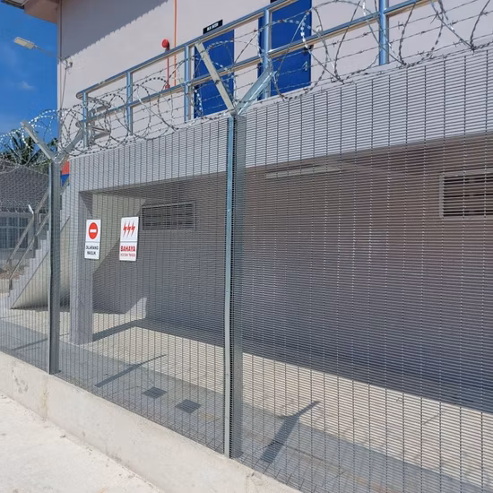 Hot-Dipped Galvanized Razor Barbed Wire